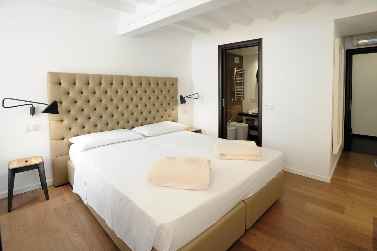 Opera 11 R&B Bed & Breakfast Parma Exterior photo